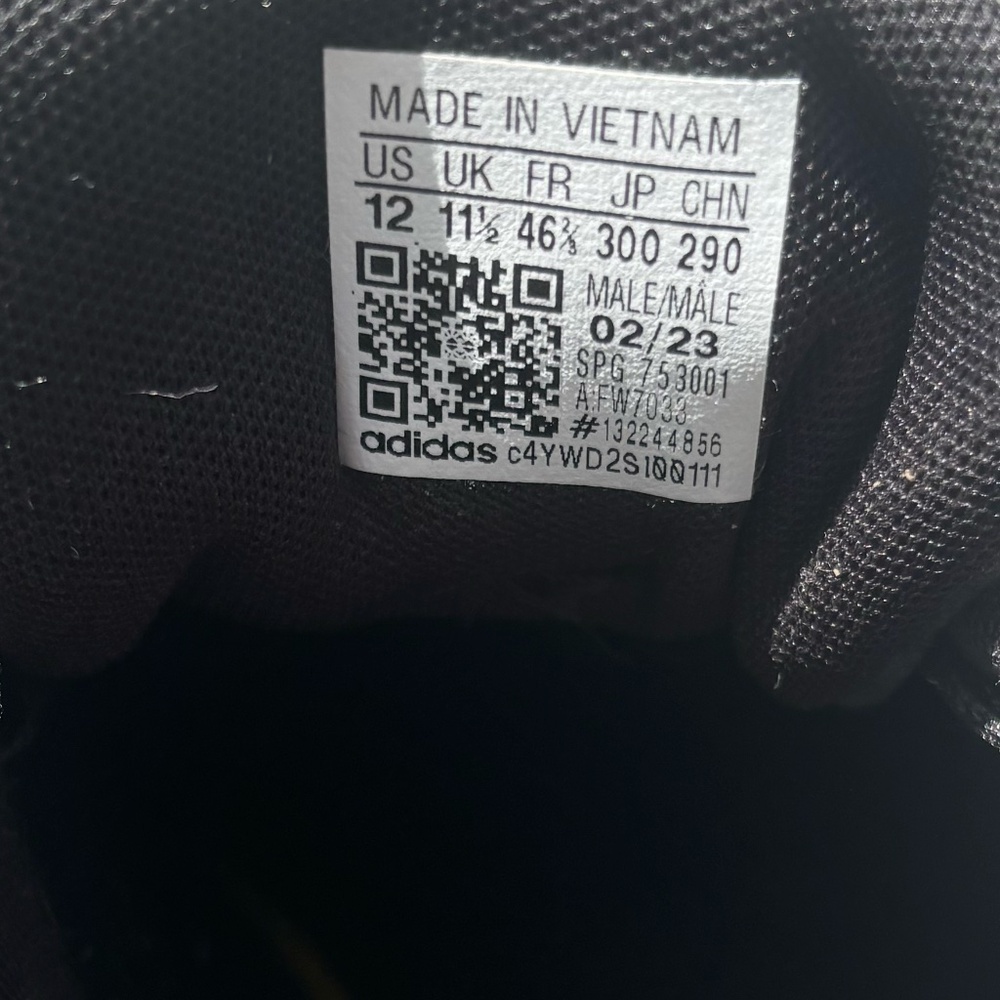 Adidas Daily Men's Shoes - Picture 2 of 5